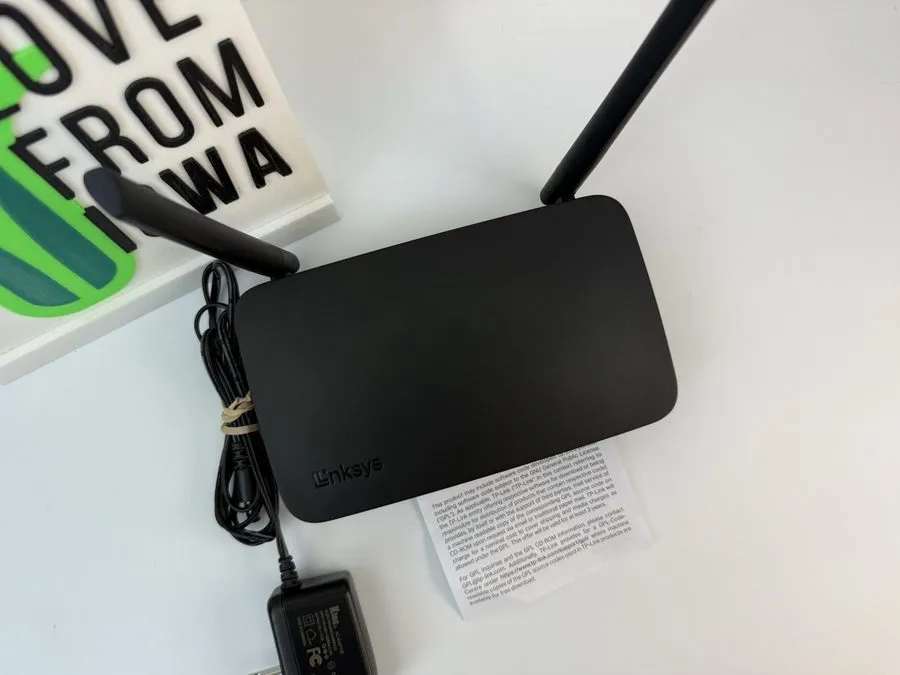 Маршрутизатор Linksys AC1200 Dual-Band WiFi 5 Router Model E5600 — фото лота 1