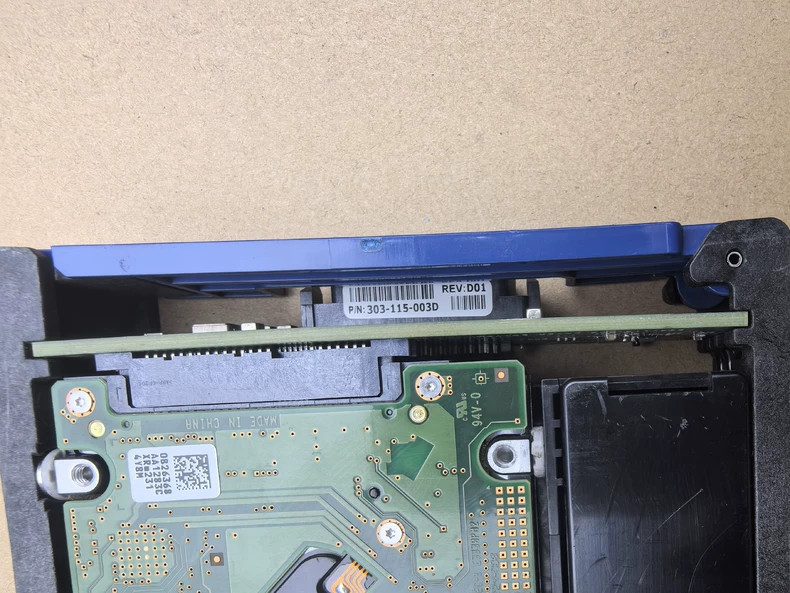 Жёсткий диск EMC V3-VS10-600 600GB 005050382 005051485 10K SAS 2.5"-3.5" HDD Har