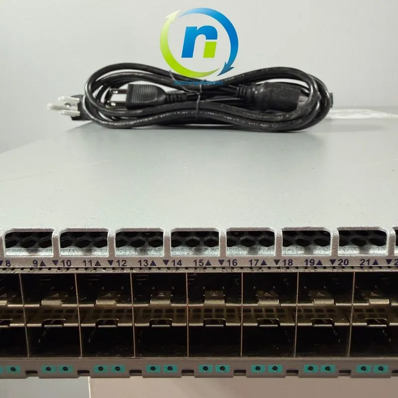 Трансивер DCS-7280SR2A-48YC6-R 48 port 25GbE SFP and 6 ports 100GbE rear to fron — фото лота 3