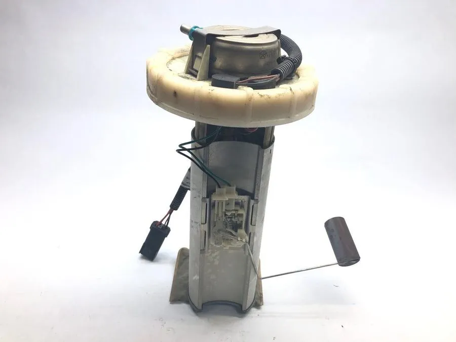 Насос 1997 2002 Jeep Wrangler TJ Fuel Pump W/Sender & Pressure Regulator 5210036 — фото лота 2