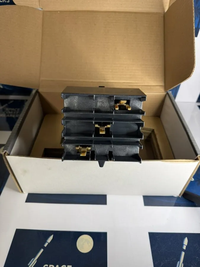 Автоматический выключатель BDA34070Y I-Line Circuit Breaker 70A 3P 480V 3PH BDA  — фото лота 1