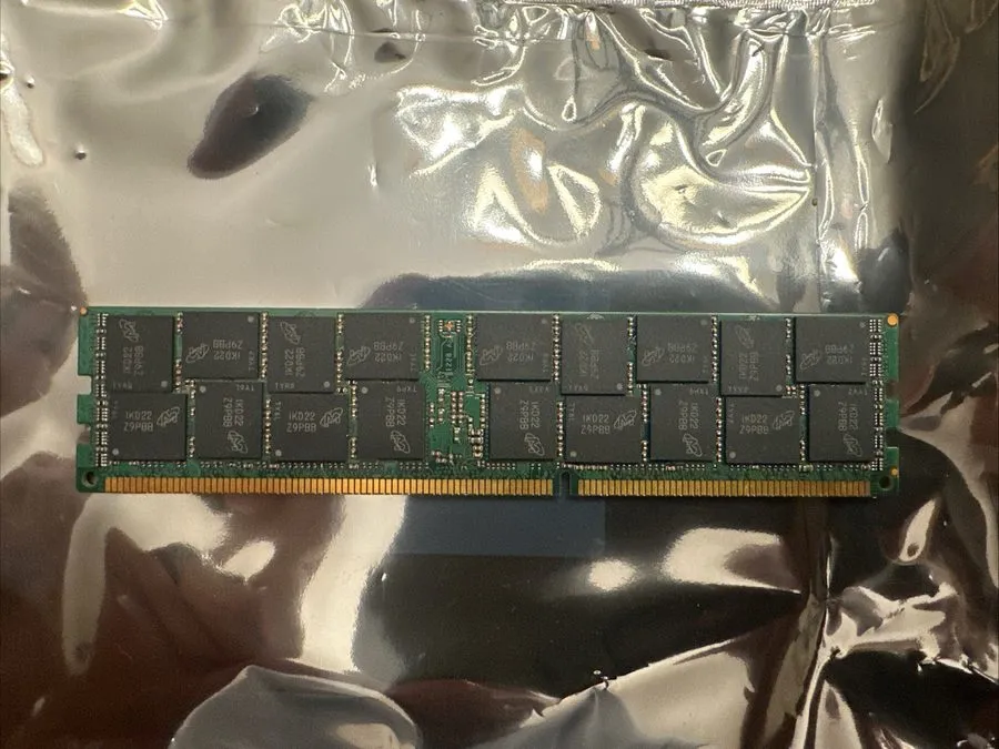 Модуль памяти Micron MT36KSF2G72PDZ-1G4DZESHE 16GB 4Rx8 PC3L-10600R-9-11-H0 ECC  — фото лота 1