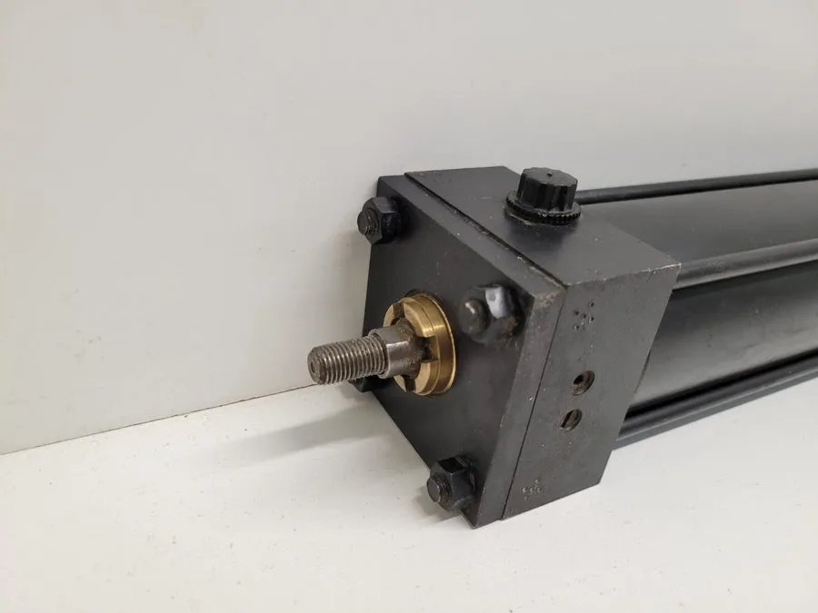 Пневмоцилиндр PARKER PNEUMATIC CYLINDER 02.50-CBB2AUS14AC-16.000