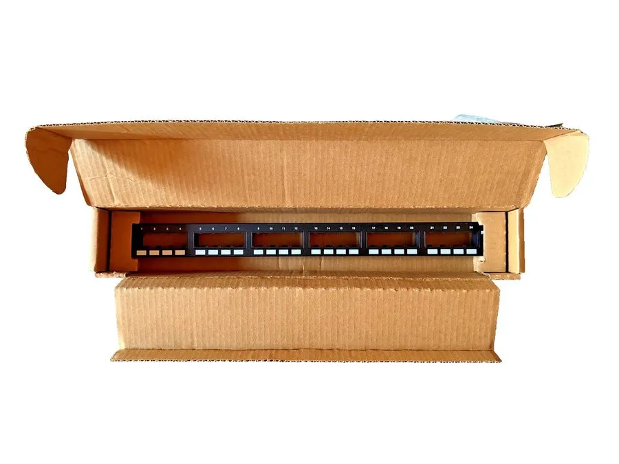 Патч-панель Panduit Mini-Com CPP24FMWBL 24-Port Modular Patch Panel Black 1RU