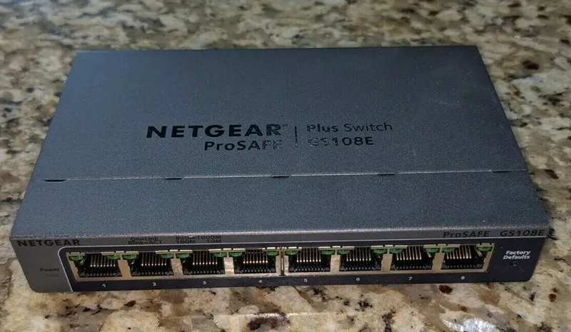 Коммутатор ProSafe Netgear 8 Port GS108Ev3 Gigabit Ethernet Switch GS108E