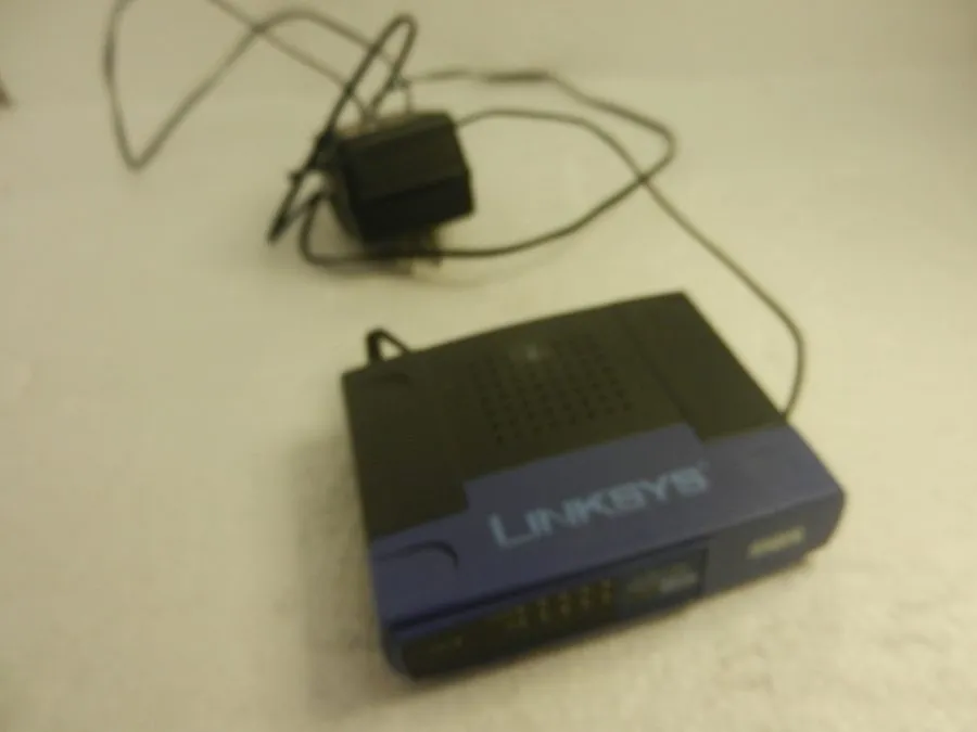 Коммутатор Linksys EtherFast (EFAH05W) ver. 2.0 5-Ports External Hub
