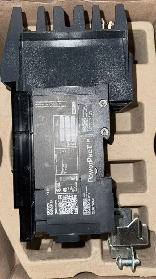 Автоматический выключатель BGA36125 SQUARE D 3 POLE 125 AMP 480V POWERPACT CIRCU