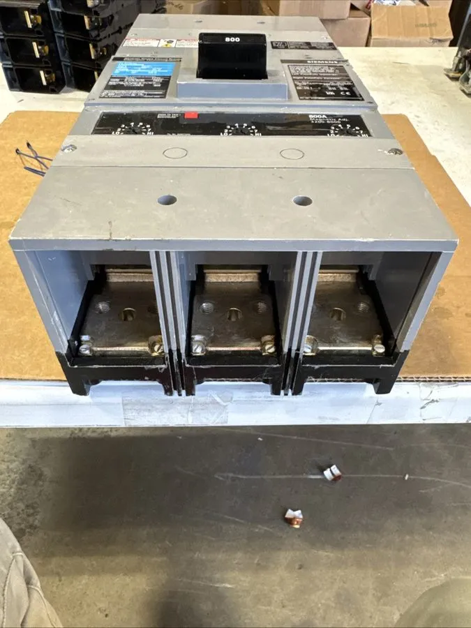 Автоматический выключатель SIEMENS SENTRON SERIES 800 AMP CIRCUIT BREAKER 600 VA