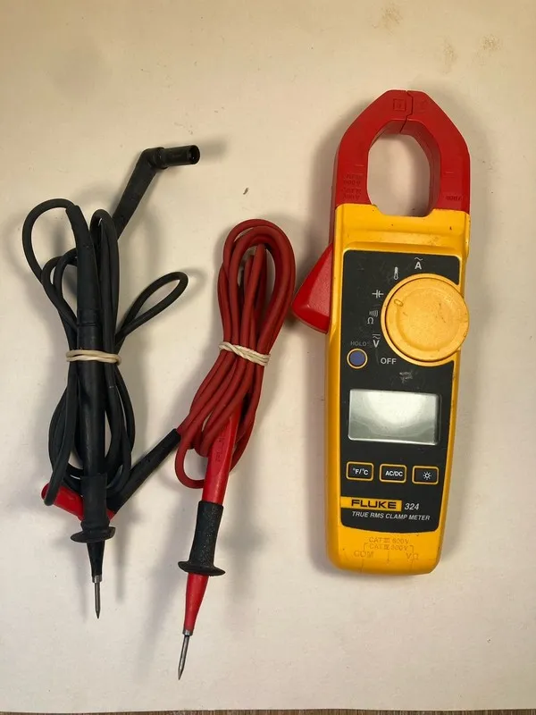 Тестер FLUKE 324 True-RMS Clamp Meter w/ Leads & Case — фото лота 1