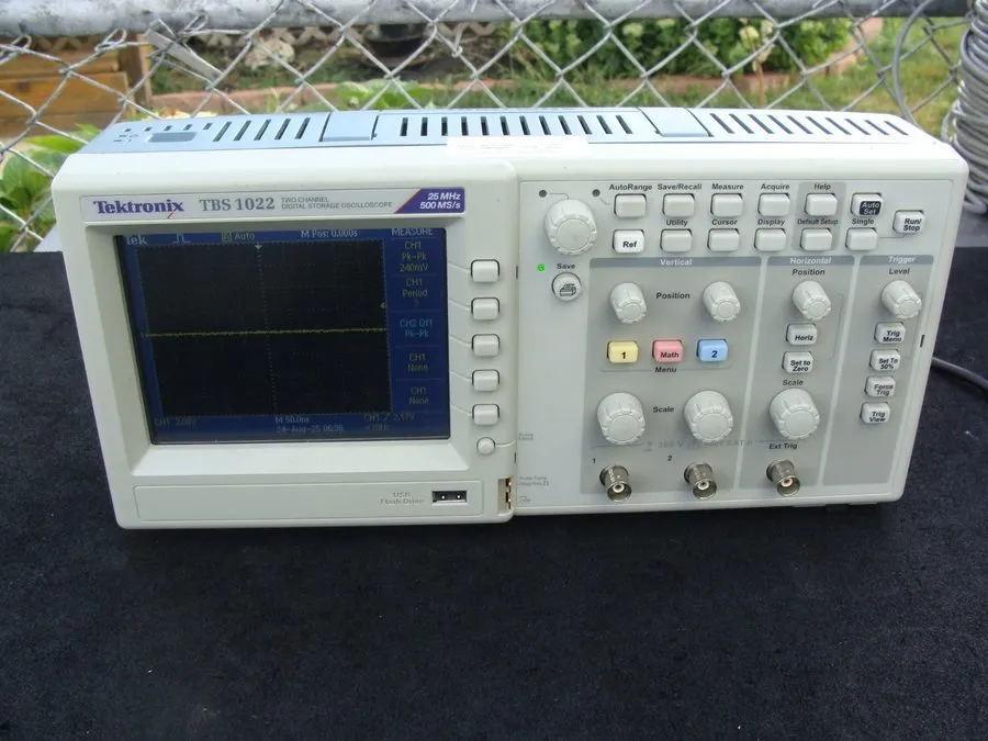 Осциллограф Tektronix TBS1022 Two Channel Digital Storage Oscilloscope 25 MHz 50