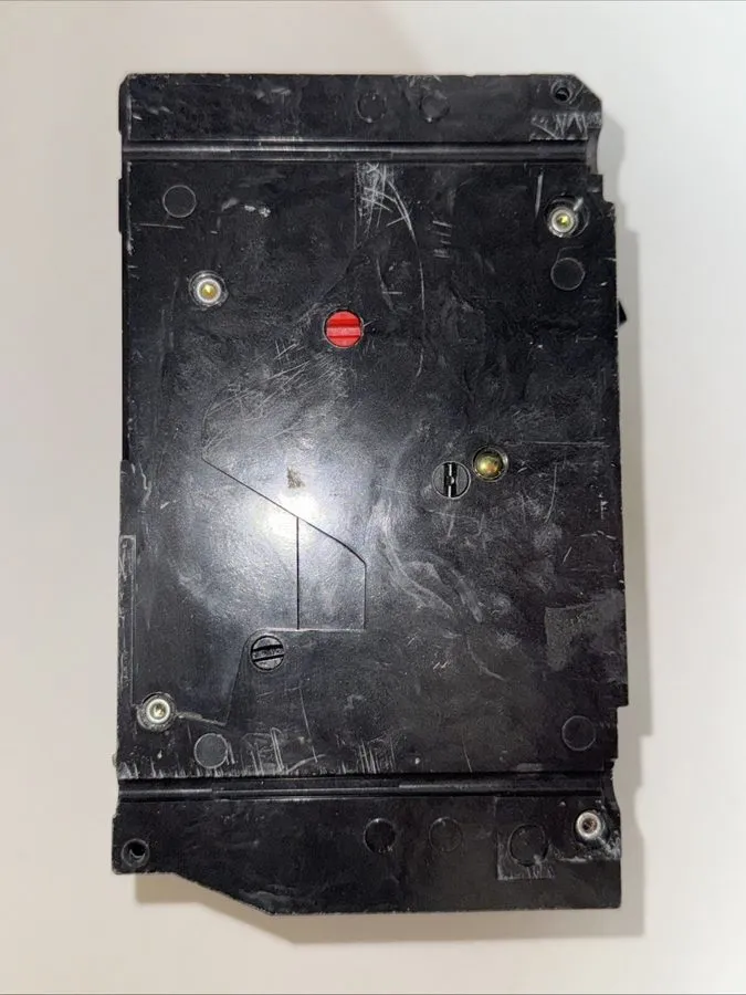 Автоматический выключатель Siemens HHED63B040 40A 3-Pole 600V Sentron Series Cir