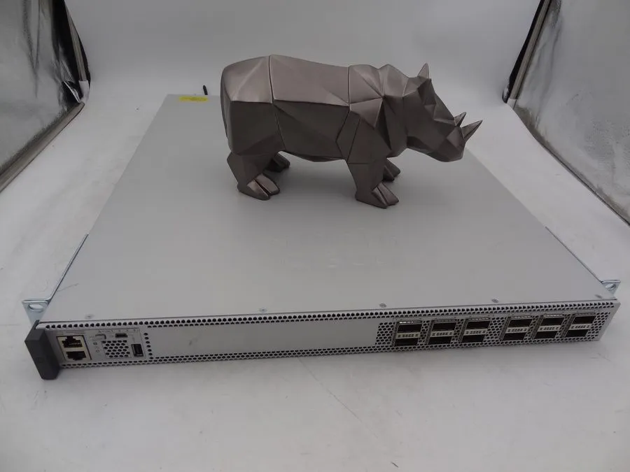 Коммутатор Cisco C9500-12Q-A Catalyst 9500 12-port 40G switch