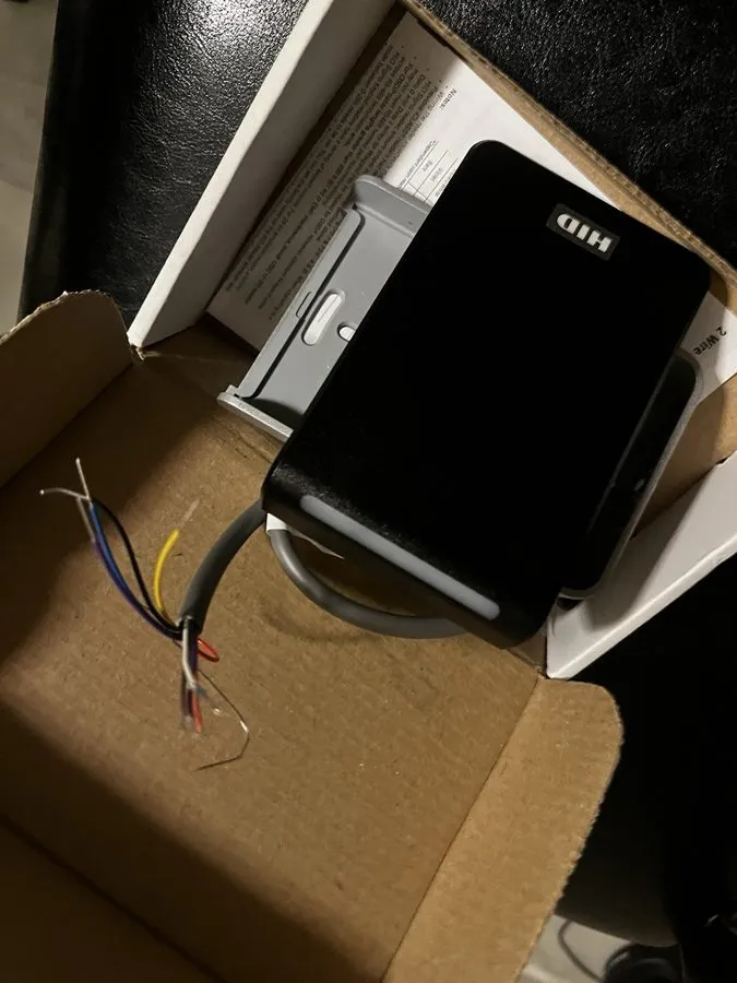 Оборудование видеонаблюдения HID Signo 40 Smart Card Access Control er Black 40N — фото лота 2