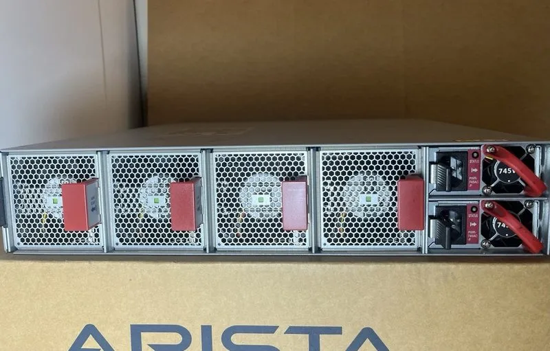 Коммутатор Arista DCS-7260CX3-64-F 64x 100G QSFP28 & 2x 10G SFP+ Ports Switch F- — фото лота 3