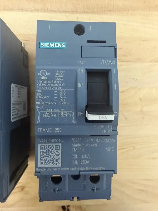 Автоматический выключатель 1-SIEMENS 3VA4110-6ED34-0AA0 3 POLE 100A 3VA4 CIRCUIT