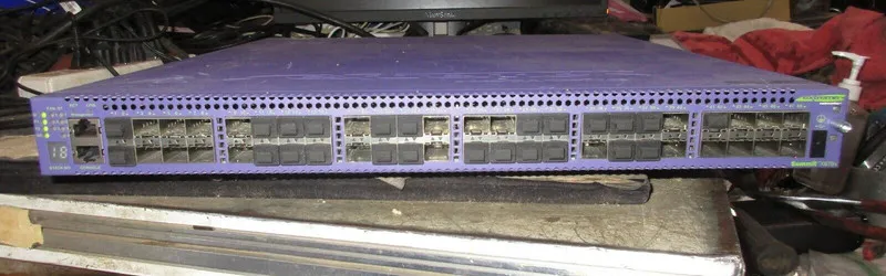 Коммутатор Extreme Networks 17101 X670V-48X-FB 48x 10GB SFP 2x 10925 Power Advan