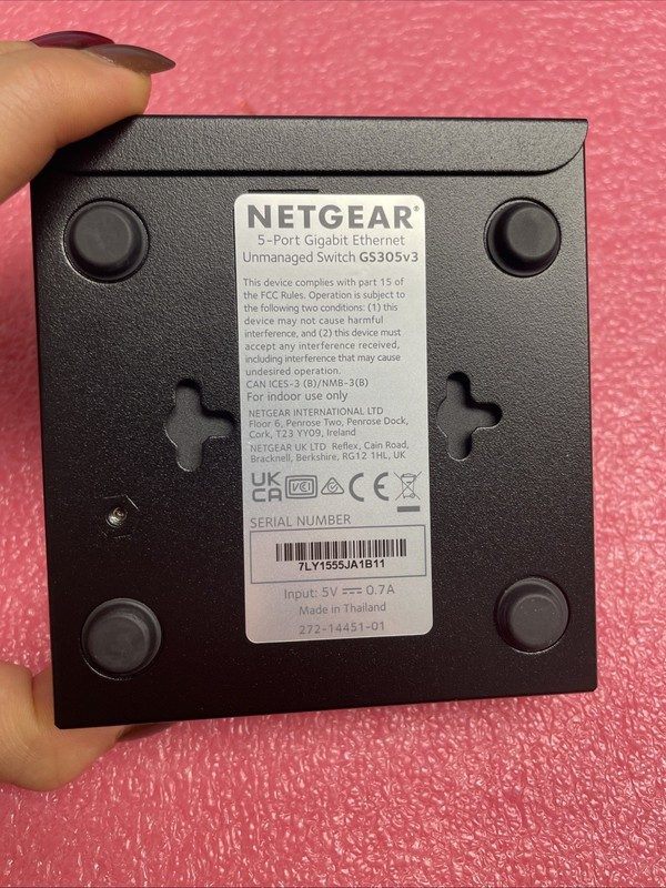 Коммутатор NETGEAR 5-Port Gigabit Ethernet Switch Desktop or Wallmount (GS305)