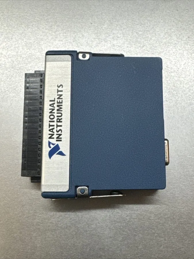 Модуль ввода-вывода National Instruments NI9205 C Series Voltage Input Module