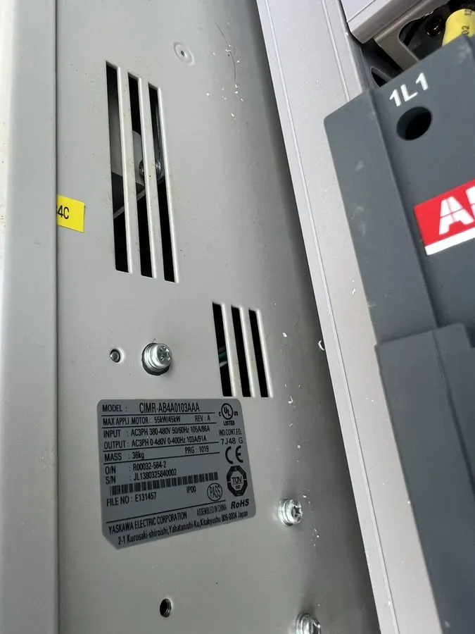 Частотный преобразователь Yaskawa frequency converter A1000 series CIMR-AB4A0103 — фото лота 4