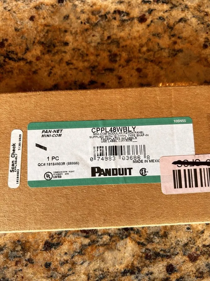 Патч-панель Panduit Cppl48wbly Patch Panel,Mini-Com,Rack Mt,48 Port