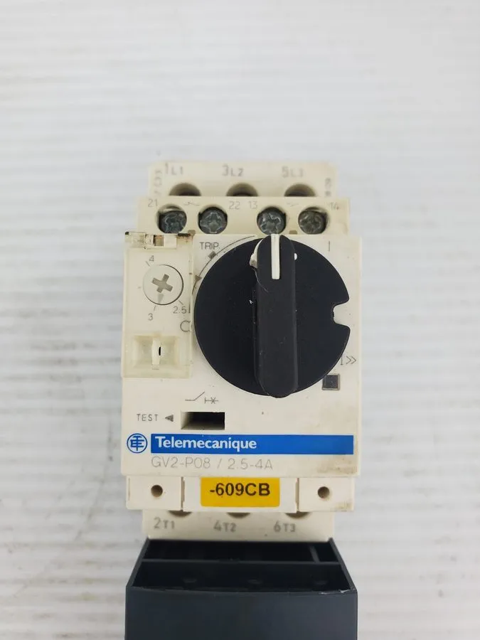 Автоматический выключатель Schneider Electric GV2-P08/2.5-4A Circuit Breaker 690