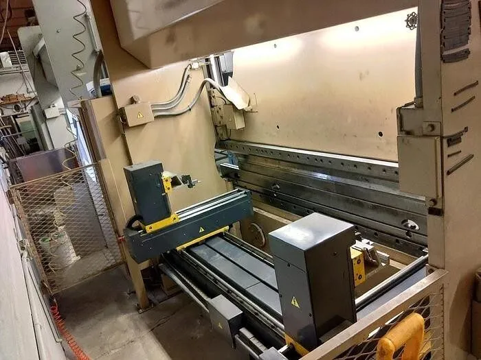 Оборудование ЧПУ 10' CINCINNATI-INC 90-TON “90AFX8FT" AUTOFORM 6-AXIS CNC PRESS 