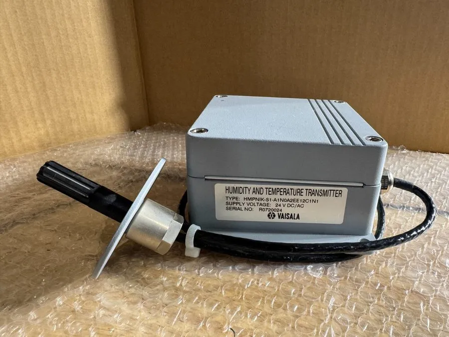 Датчик температуры Vaisala HMP233 Humidity and Temperature Transmitter 24VDC/AC