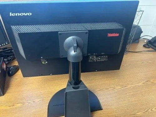 Монитор Lenovo L2251P LCD 22" Monitor Screen Display HD DP VGA Display Panel PC — фото лота 3