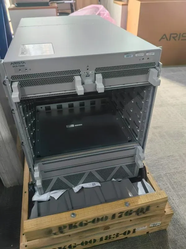 Коммутатор Arista DCS-7508N-CH Data Center Switch Chassis — фото лота 2