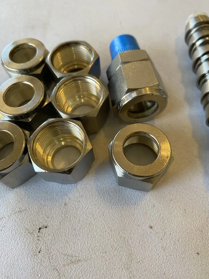 Разъём Swagelok SS-200-1-2 Male Connector Fitting 1/8” Tube OD x 1/8 Male NPT