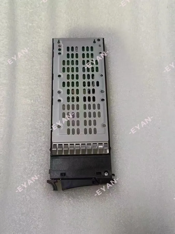 Жёсткий диск IBM 00L4568 900GB 10K RPM 6Gbps Hot Swap SAS SFF HDD Internal Hard 