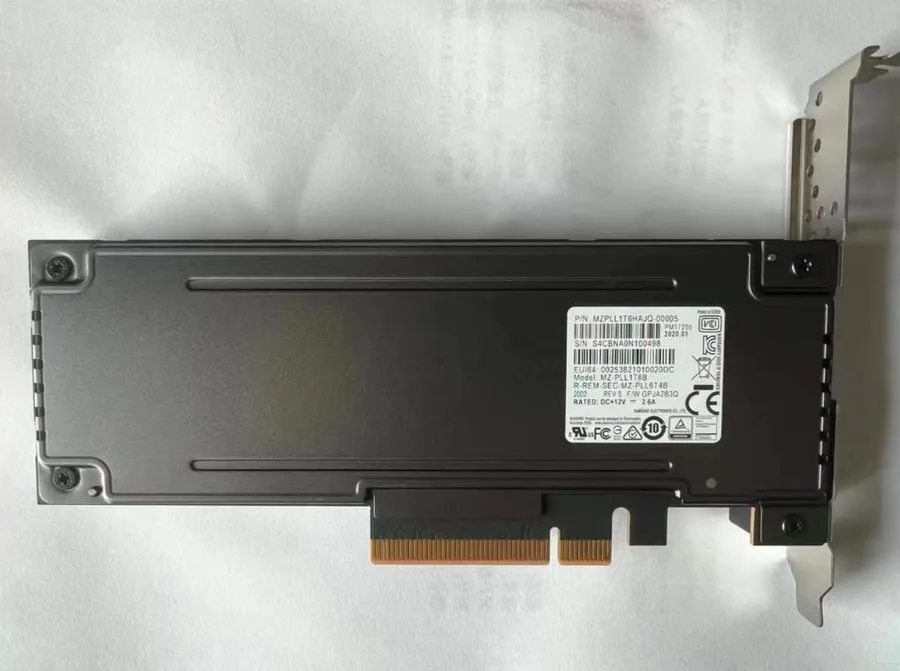 SSD-накопитель Samsung PM1725b MZ-PLL1T6B MZPLL1T6HAJQ-000H3 1.6TB NVMe SSD PCIe