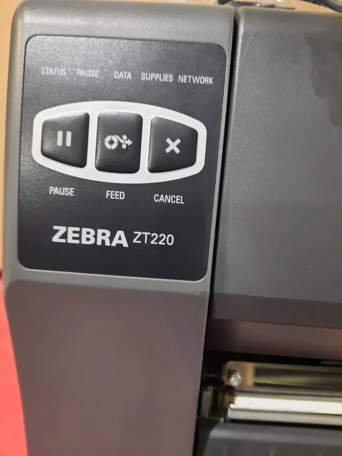 Принтер этикеток Zebra ZT220 Thermal Transfer Label Printer With Power Cord & US