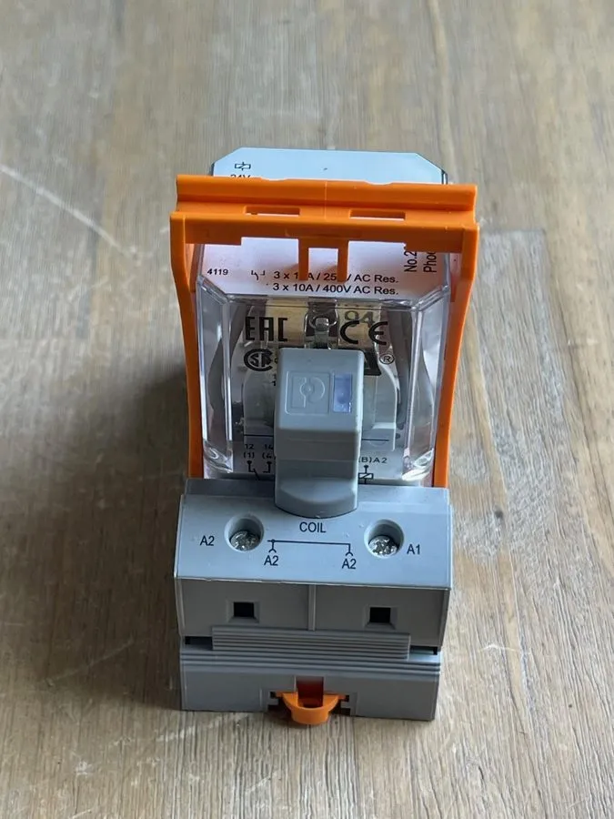 Реле PHOENIX CONTACT 2903702 RELAY 11 PIN WITH 2900960 SOCKET BASE 2900939 MODUL