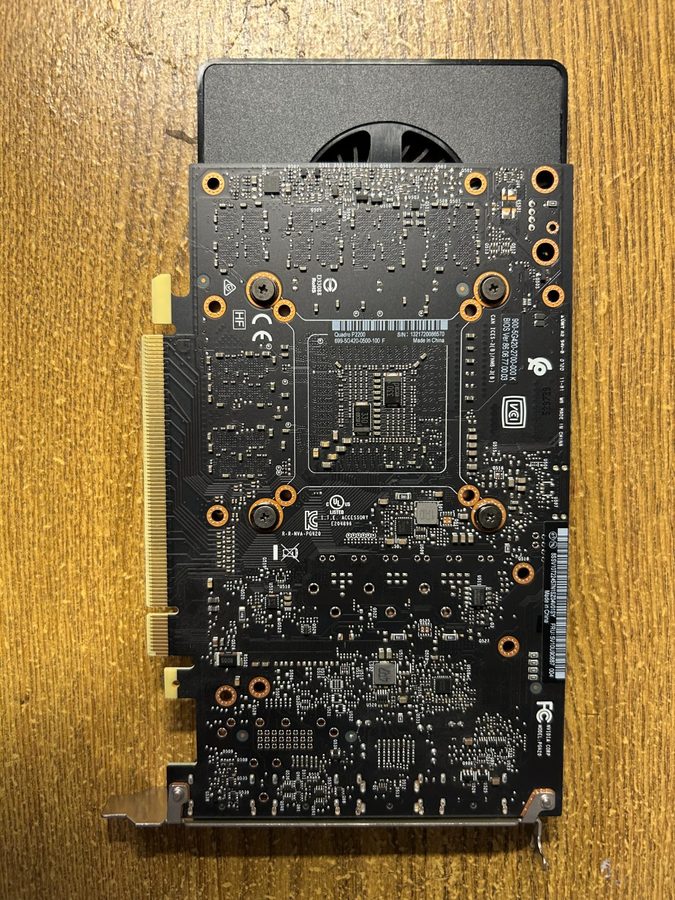 NVIDIA Quadro P2200 (5GB GDDR5, 75W)