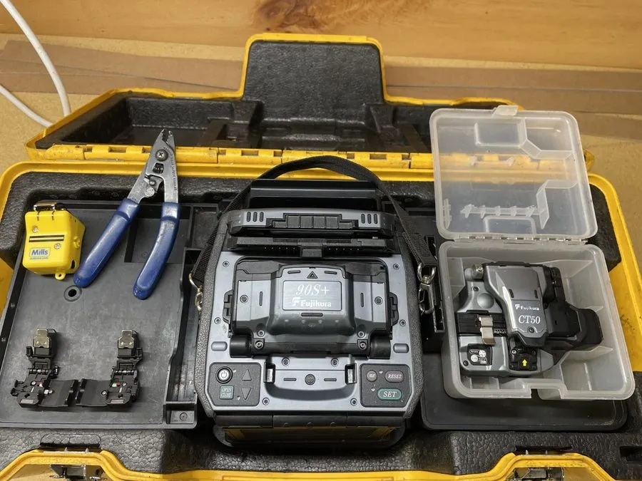 Сварочный аппарат Fujikura 90S Fiber Optic Fusion Splicer Arc Splicing Machine