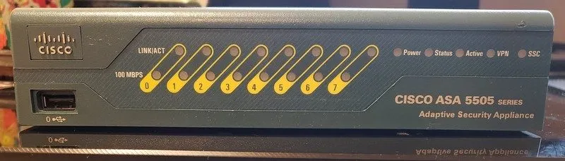 Межсетевой экран Cisco ASA5505 V05 Series ASA5505-SEC-BUN-K9 Adaptive Security R