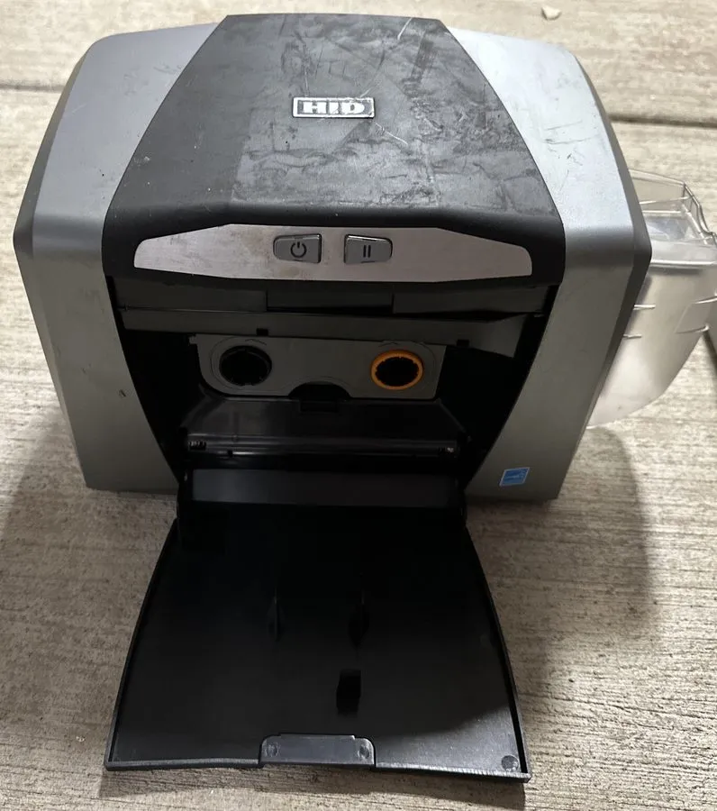 Принтер этикеток HID Global Fargo C50 X001800-1 Thermal Color ID Card Printer US
