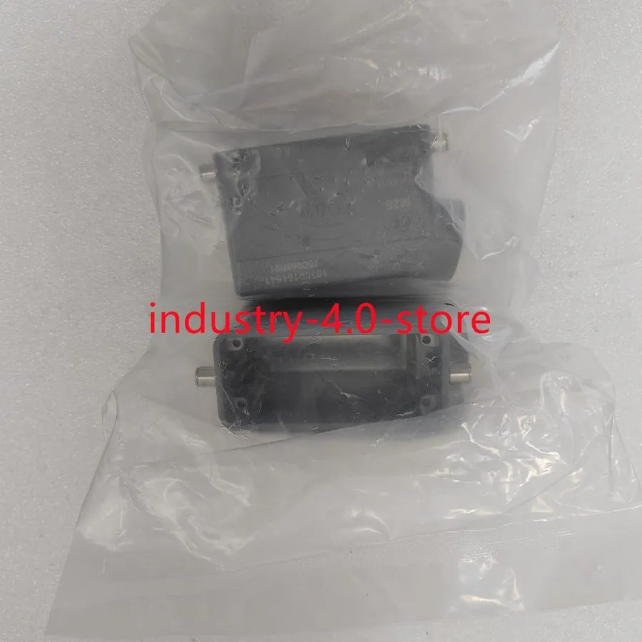 Разъём Harting 19300161541 Side Entry Hood Connector