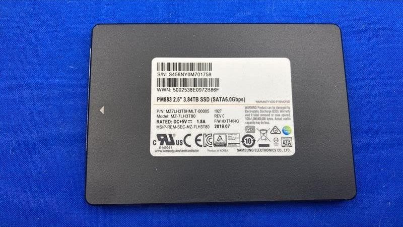 SSD-накопитель MZ-7LH3T80 Samsung PM883 Series 3.84TB 2.5" SATA 6Gb/s SSD MZ7LH3