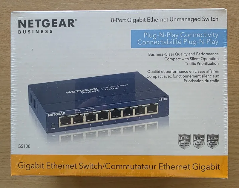 Коммутатор NETGEAR GS108 ProSafe (GS108-400NAS) 8 Port Standalone Gigabit Ethern