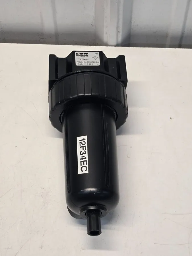 Регулятор давления Parker 07R213AC Pneumatic Regulator 250psi 3/8in Npt