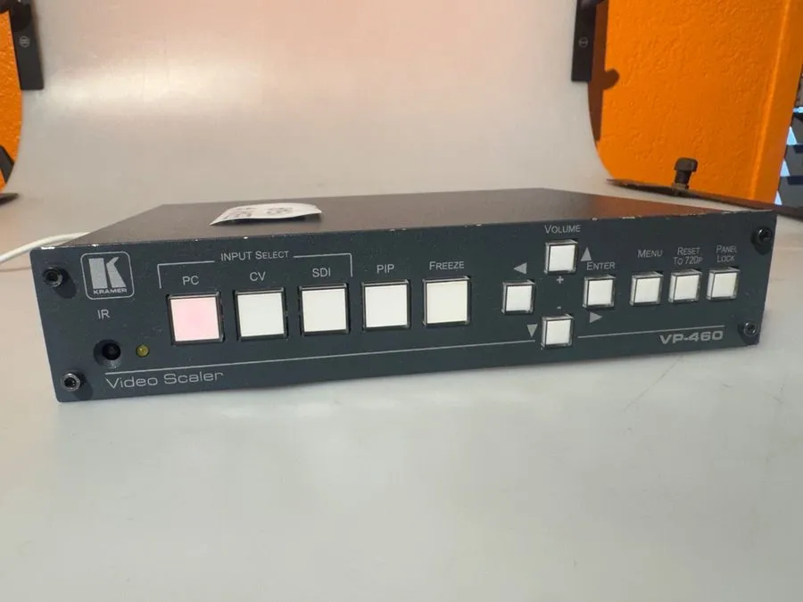 Видеооборудование Kramer VP-460 3-Input Analog & 3G HD-SDI Presentation Switcher