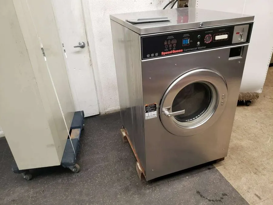 Прачечное оборудование Speed Queen Coin-Op Front Load Washer, 27lbs, Model: SC27