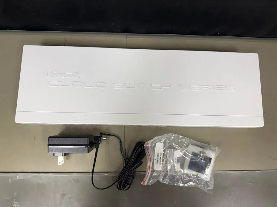 Маршрутизатор MikroTik Cloud Router Switch 326-24G-2S+RM CRS326-24G-2S+RM Router — фото лота 1