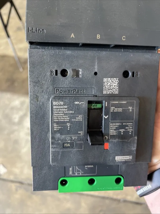 Автоматический выключатель BDA34070Y I-Line Circuit Breaker 70A 3P 480V 3PH BDA  — фото лота 1