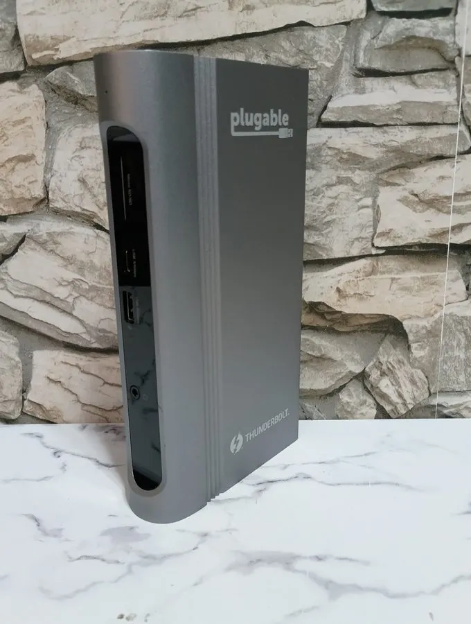Док-станция Plugable TBT3-UDZ Thunderbolt 3 Universal Docking Station | Parts