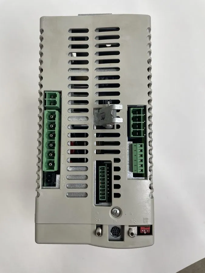 Привод Allen Bradley 2094-BC02-M02-S /B Kinetix 6000 460V 15kW Integrated Axis — фото лота 1