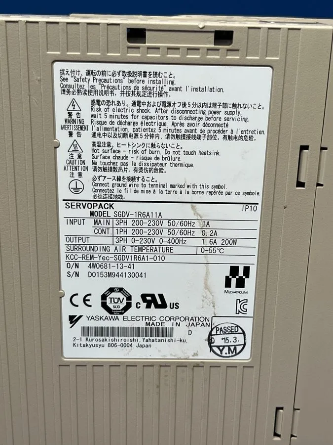 Сервопривод Yaskawa SGDV-1R6A11A Servopack AC Servo Drive