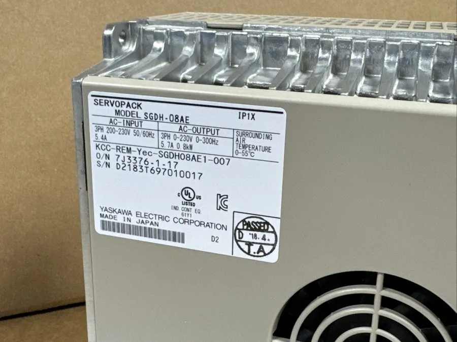 Сервопривод Yaskawa SGDH-08AE Servopack Amplifier 0.8kW 200-230V
